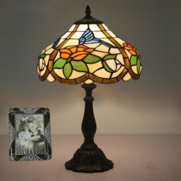 Lampu Meja Tiffany Gaya...